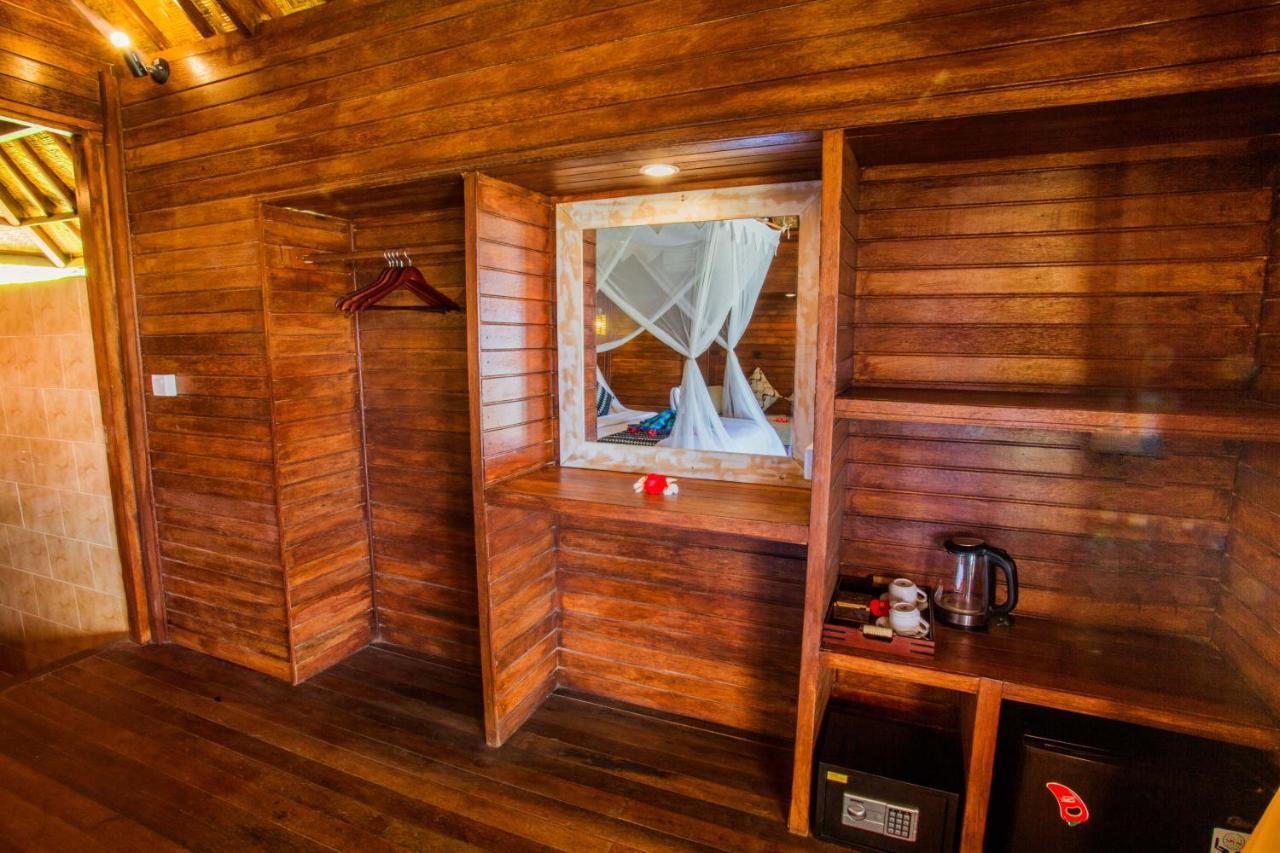 Отель D'Coin Lembongan Экстерьер фото